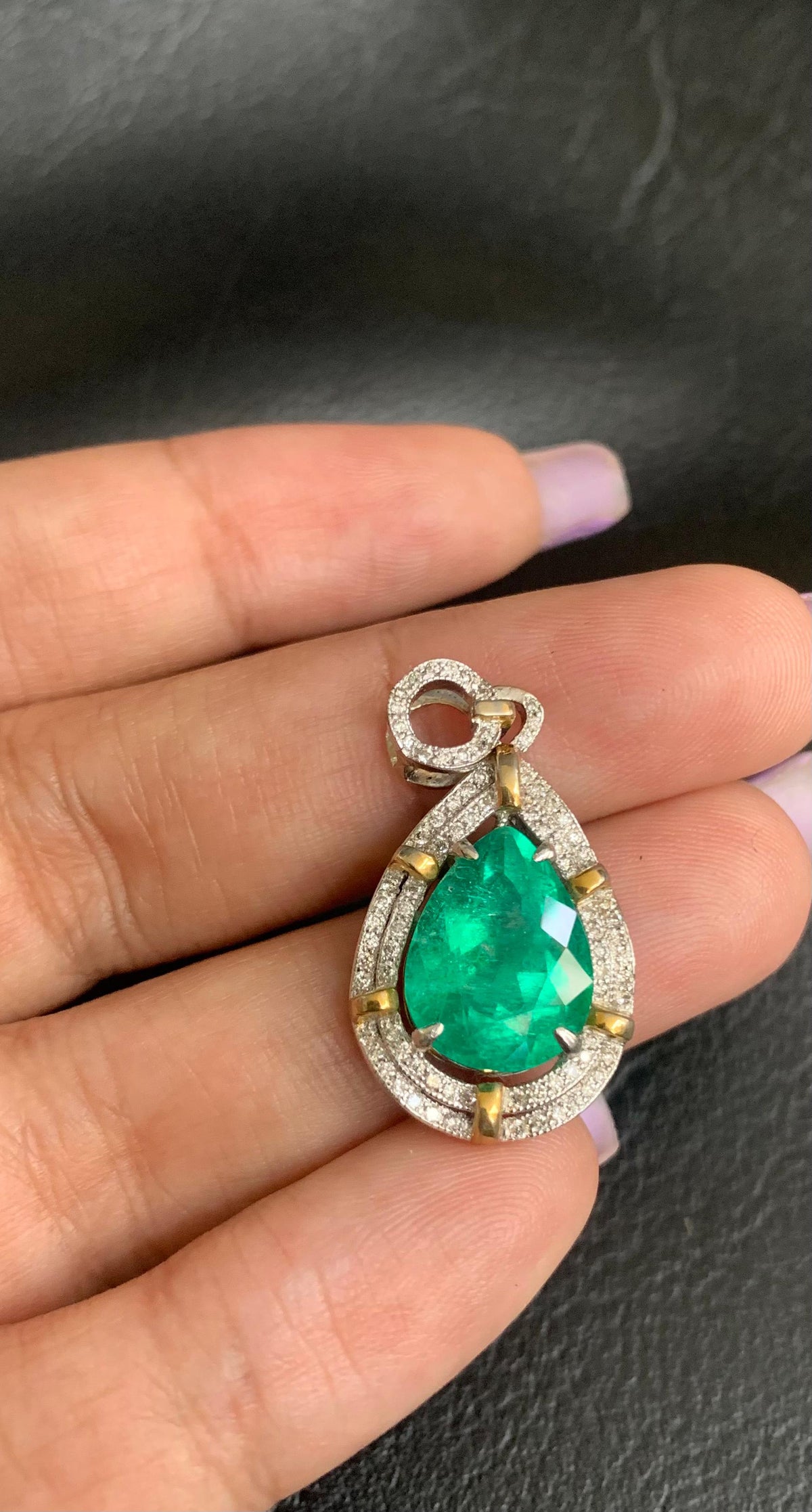4.56 Carat Colombian Emerald and Diamond Pendant in 18 Karat Gold